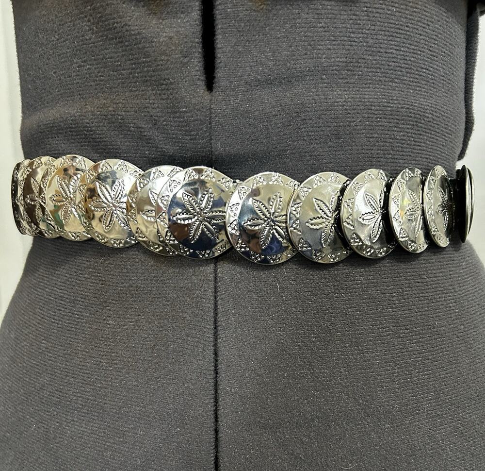 Silver Tone Concho Sand Dollar Embossed Metal Coin Stretch Belt 25” Long Boho